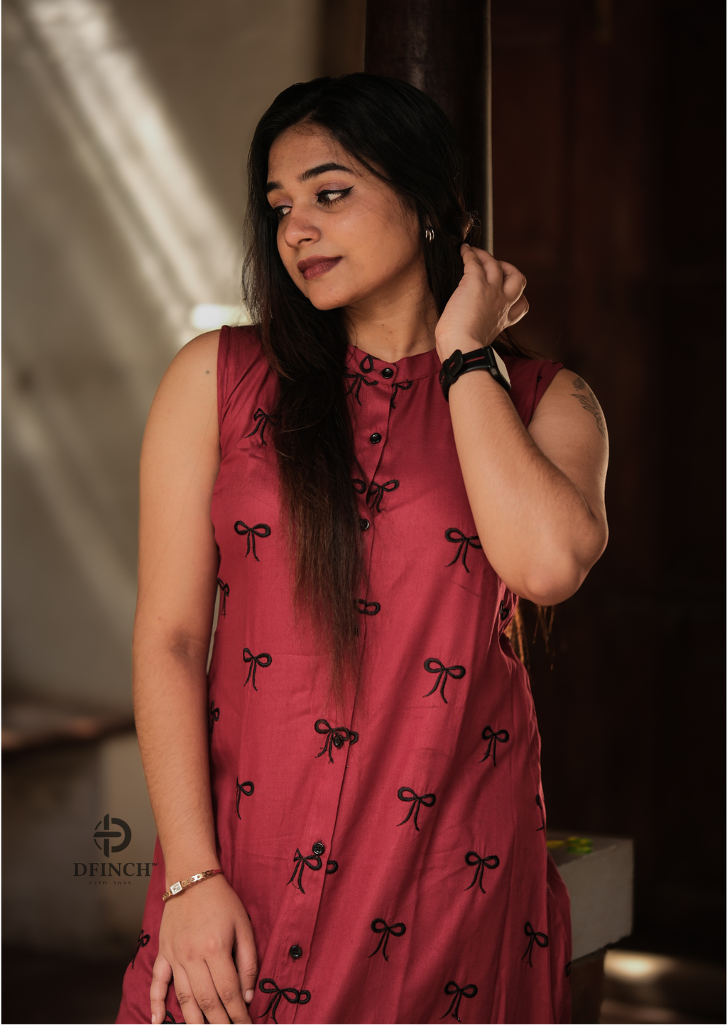 Modern Maroon Sleeveless Kurti Set with Button Neck | Women