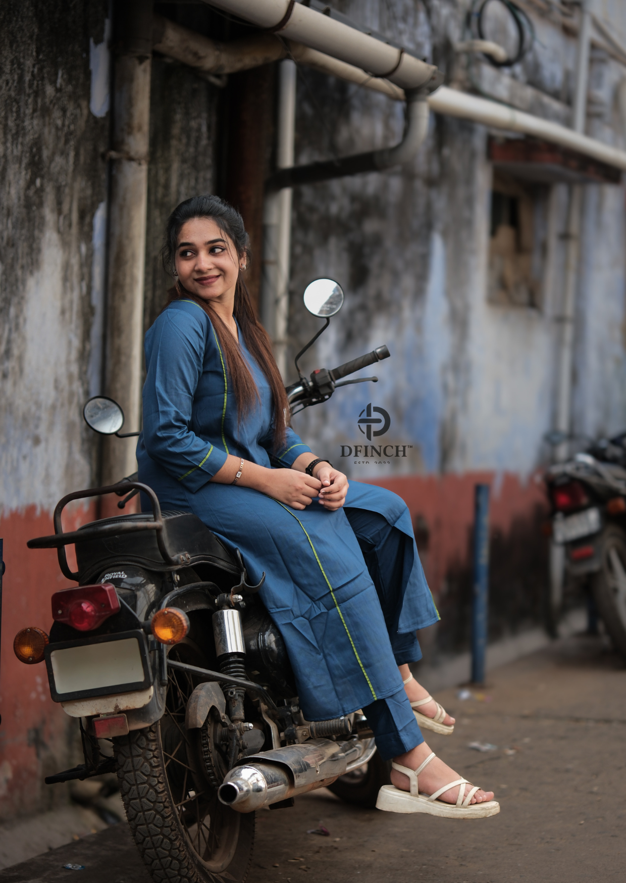 Simple Solid Blue Straight Kurti Set for Women | Dfinch