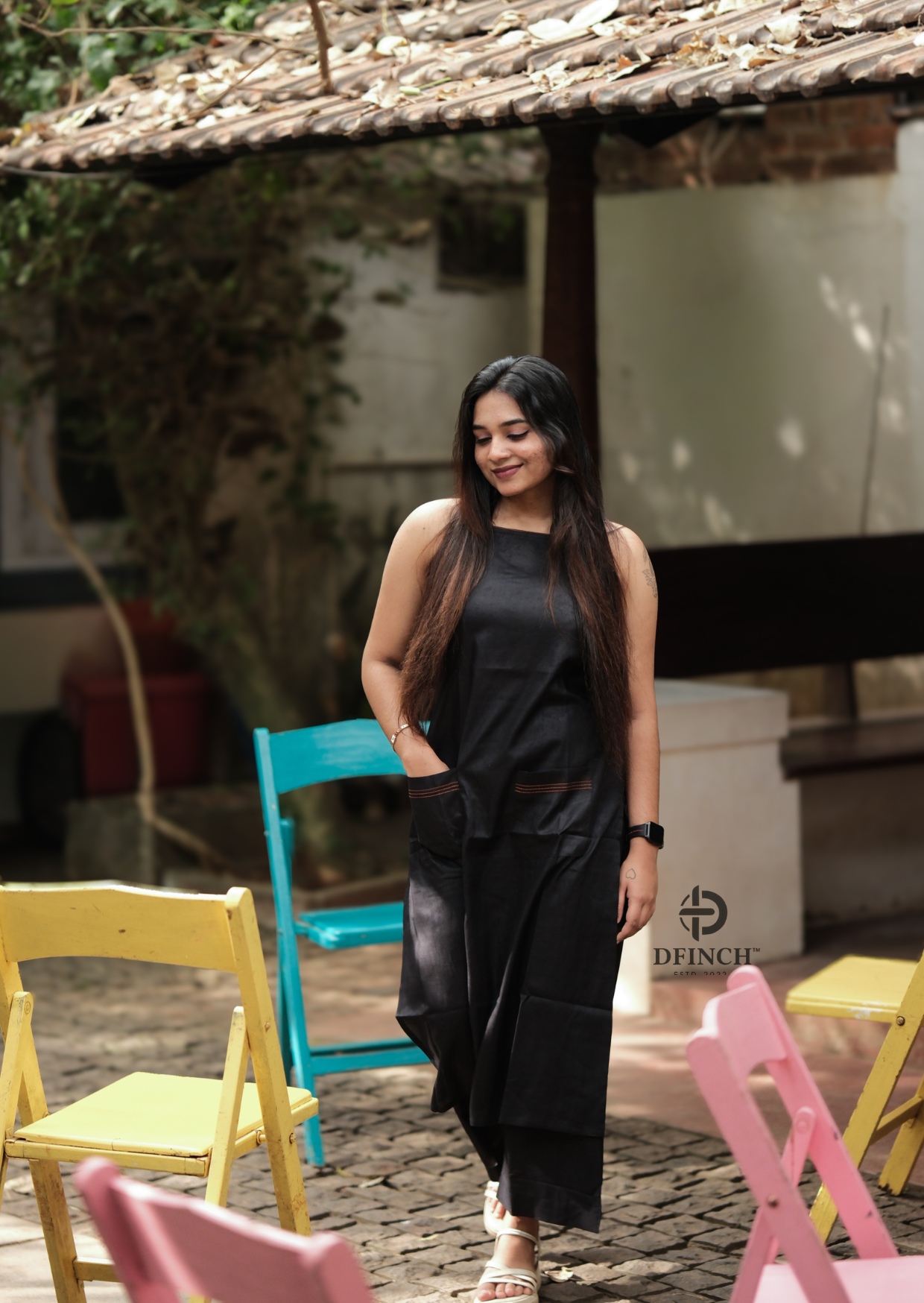 Women's Black Sleeveless Rayon Kurta With Palazzo Trousers