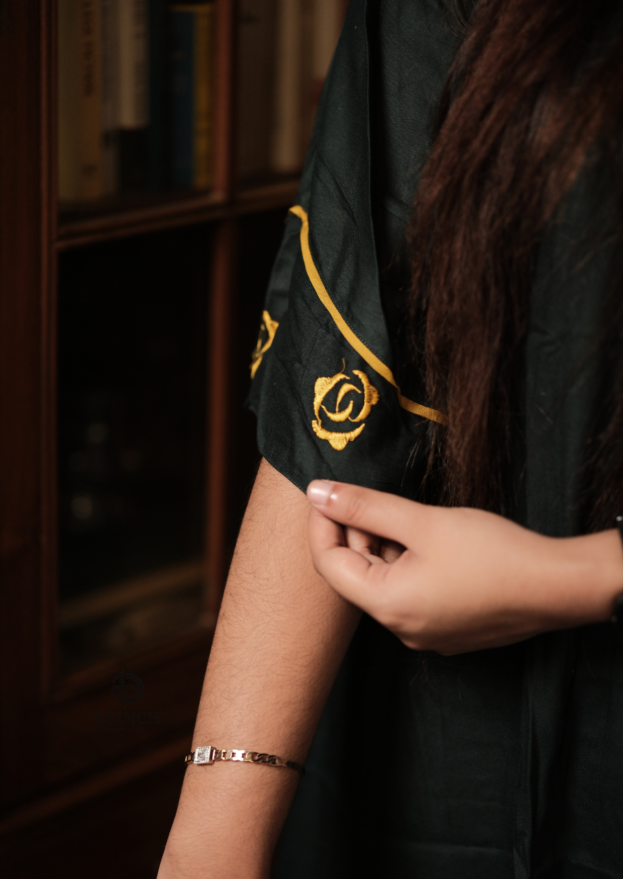 Women’s Dark Green Kurti Set | V-Neck & Designer Sleeves