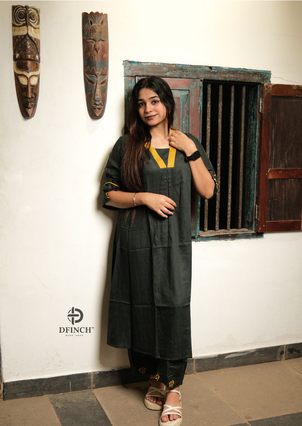 Women’s Dark Green Kurti Set | V-Neck & Designer Sleeves