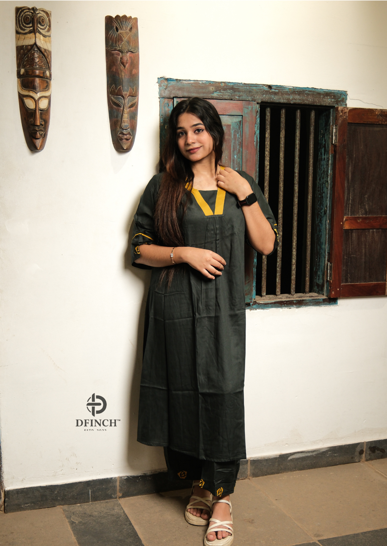 Women’s Dark Green Kurti Set | V-Neck & Designer Sleeves