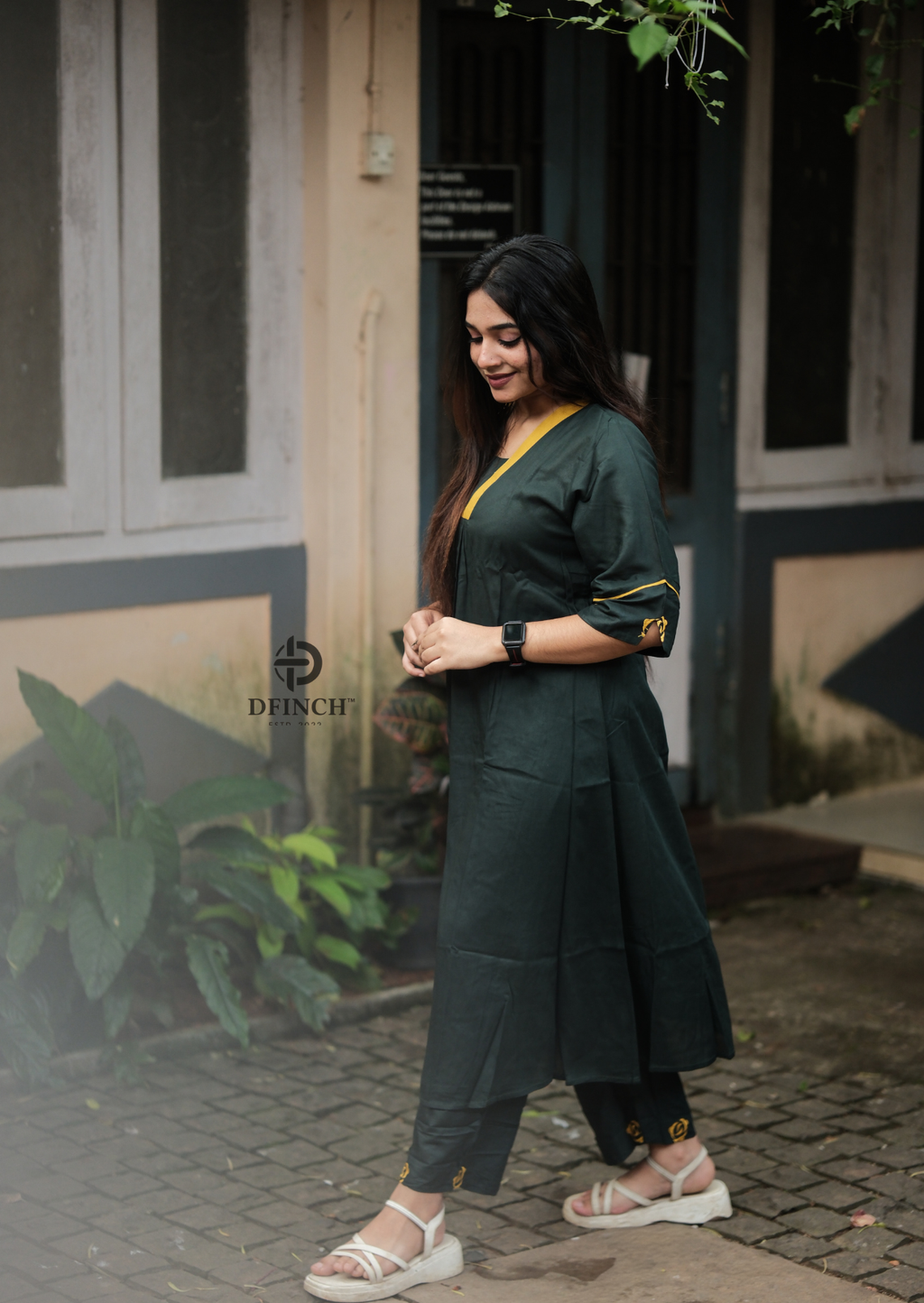 Women’s Dark Green Kurti Set | V-Neck & Designer Sleeves