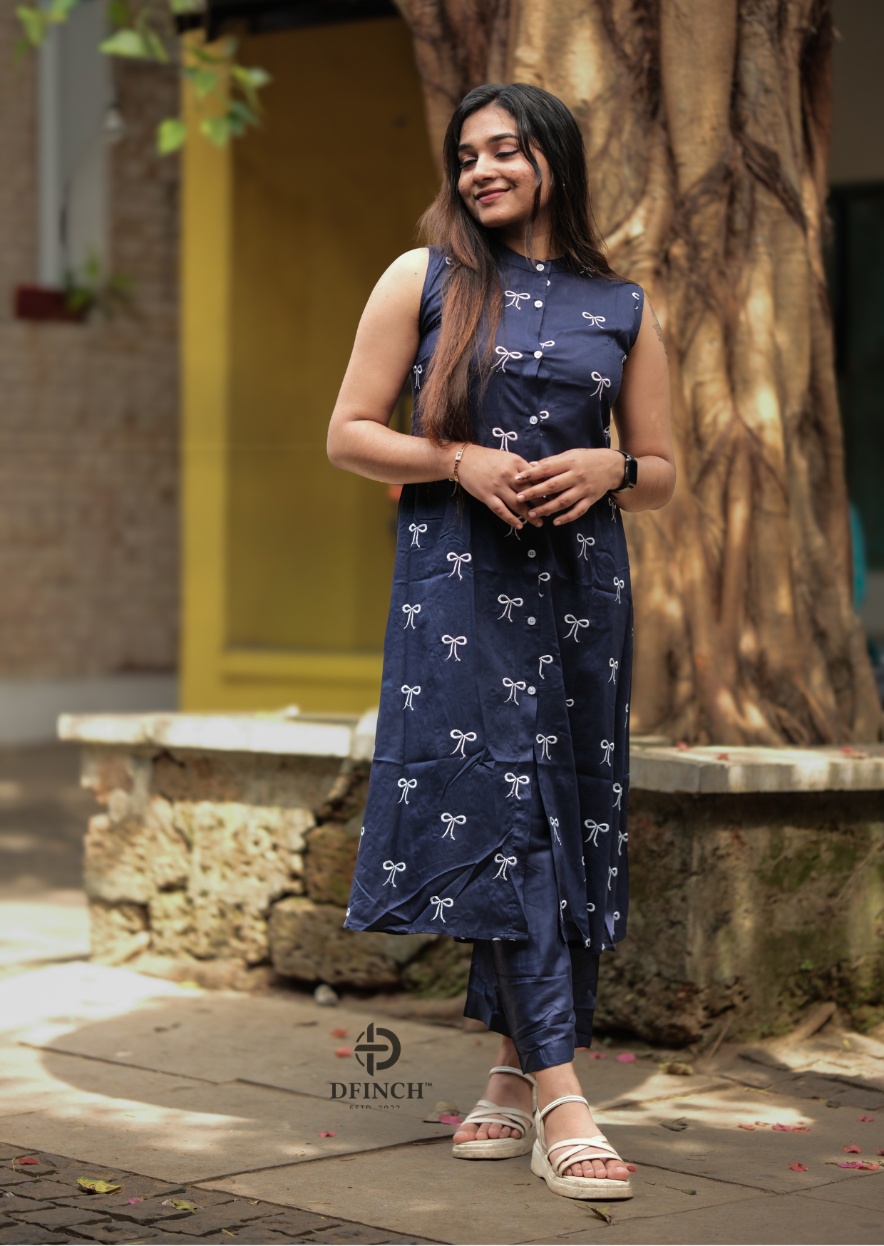 DFinch Vanessa Royale women’s blue sleeveless casual dress